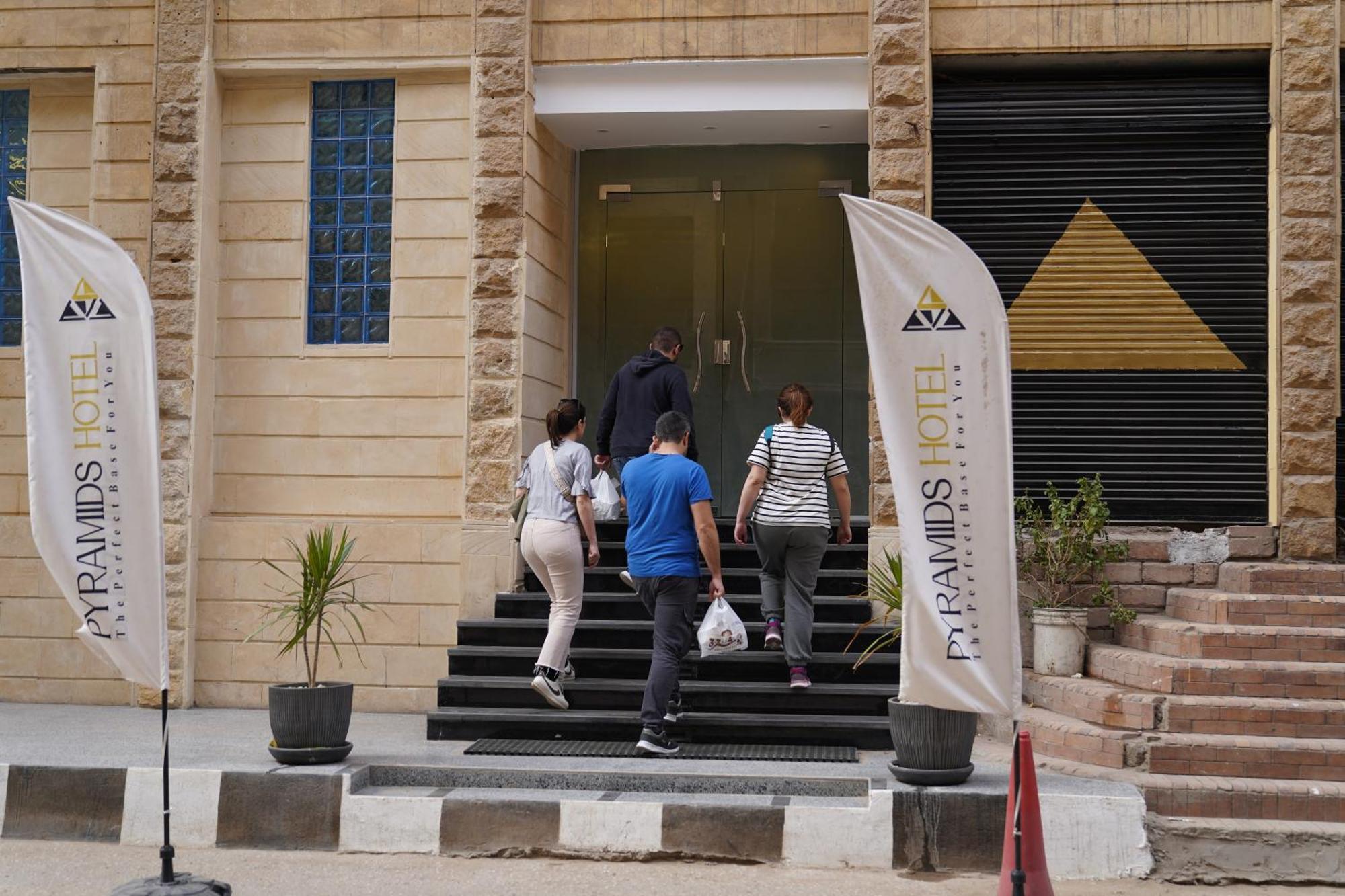 Pyramids Hotel Kafret el-Gabal Exterior foto