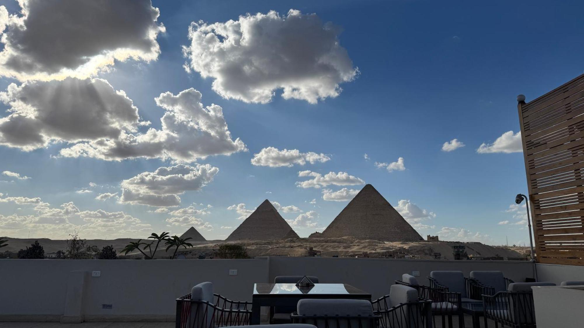 Pyramids Hotel Kafret el-Gabal Exterior foto